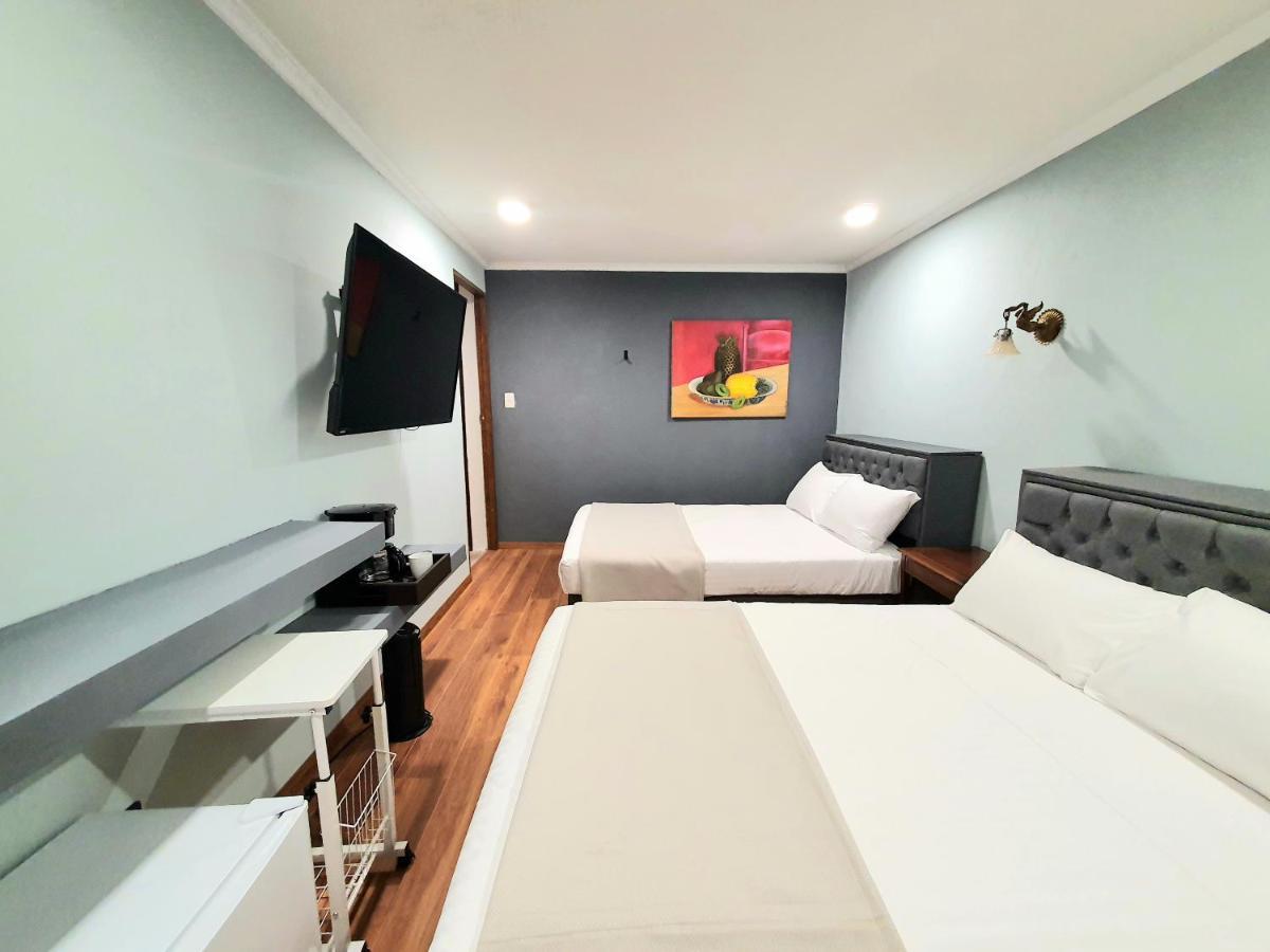 Lindas Suites Eugenio Sue Mexico City Exterior photo