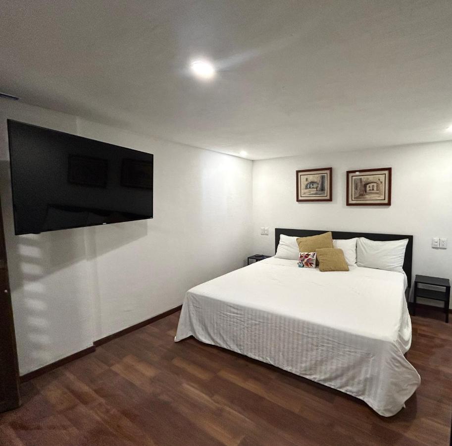 Lindas Suites Eugenio Sue Mexico City Exterior photo
