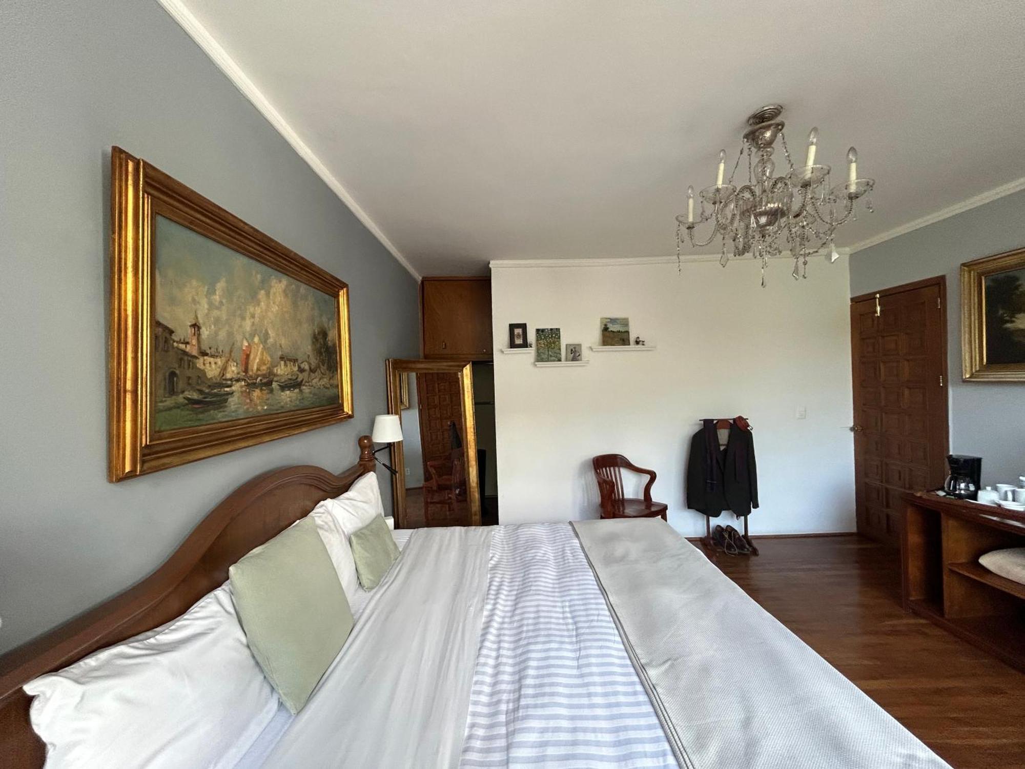 Lindas Suites Eugenio Sue Mexico City Exterior photo